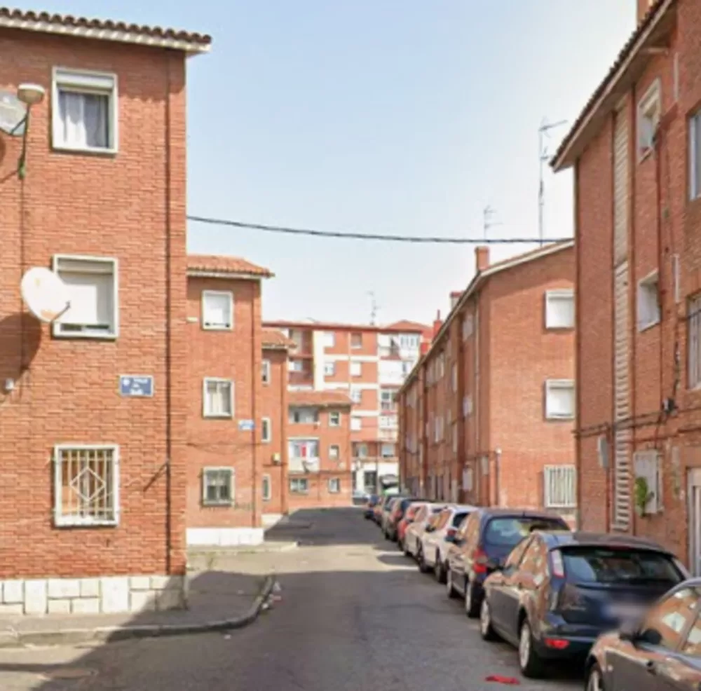 Herido tras una colisión entre un turismo y una motocicleta