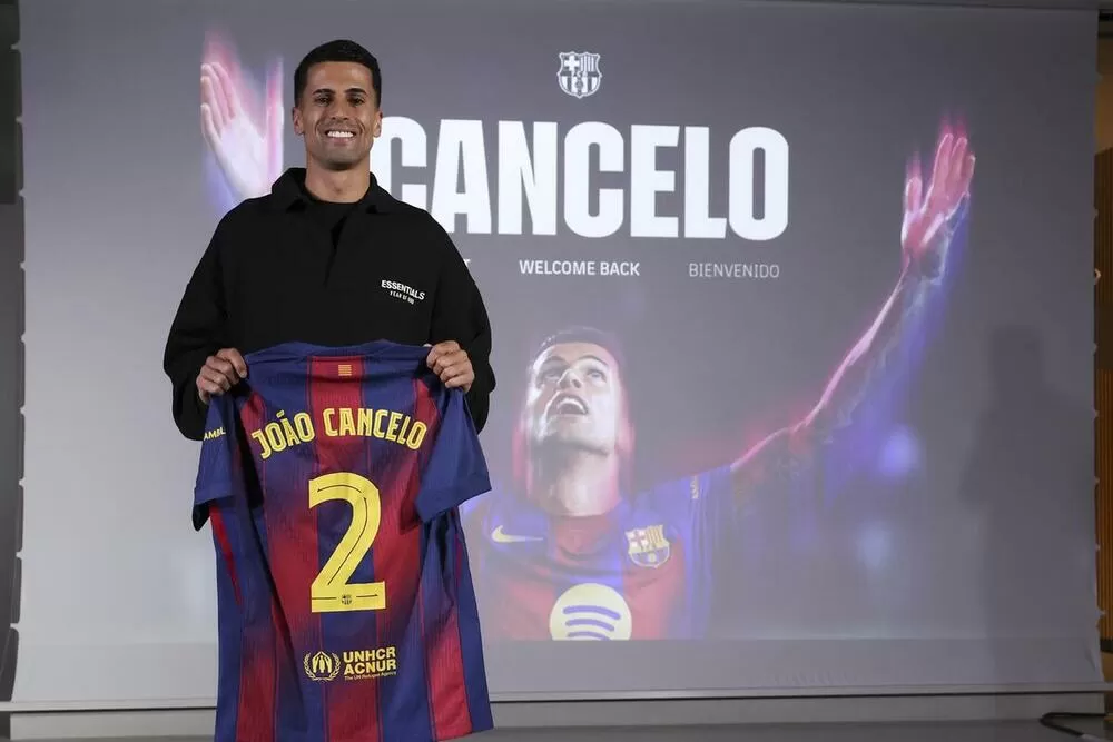Cancelo: "Quiero desafiarme y tener un espacio en este Barça"