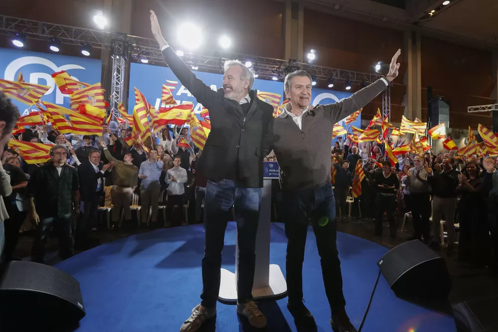Feijóo cierra campaña en Aragón y pide no "dispersar" el juicio