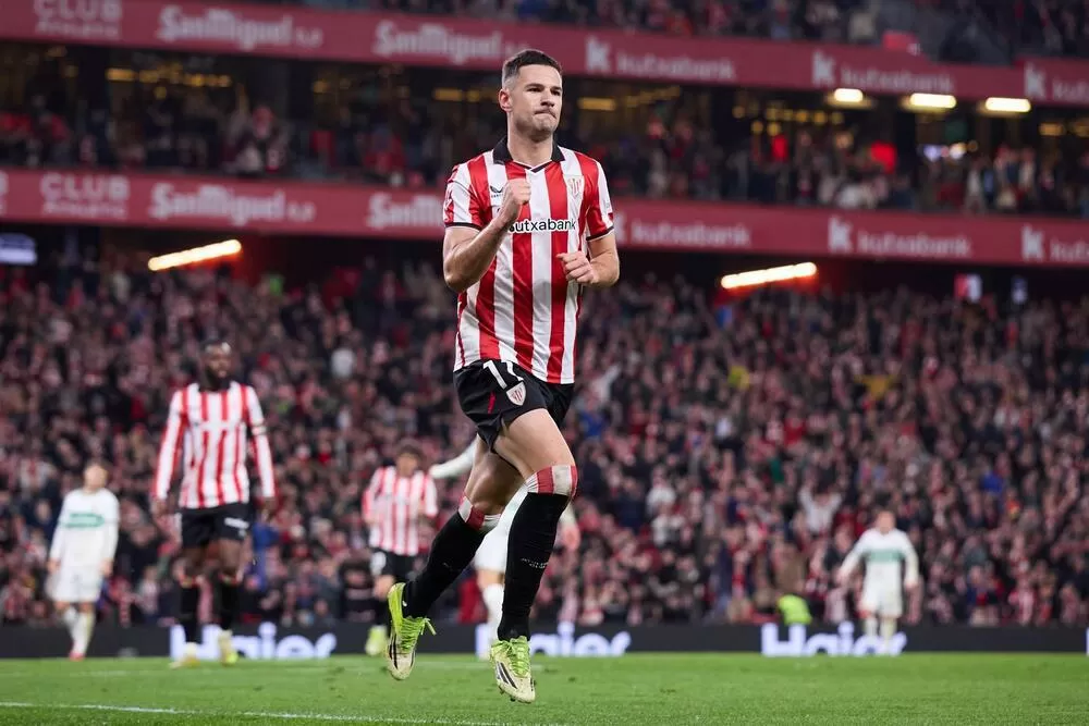 El Athletic Club despega a costa de un Elche negado