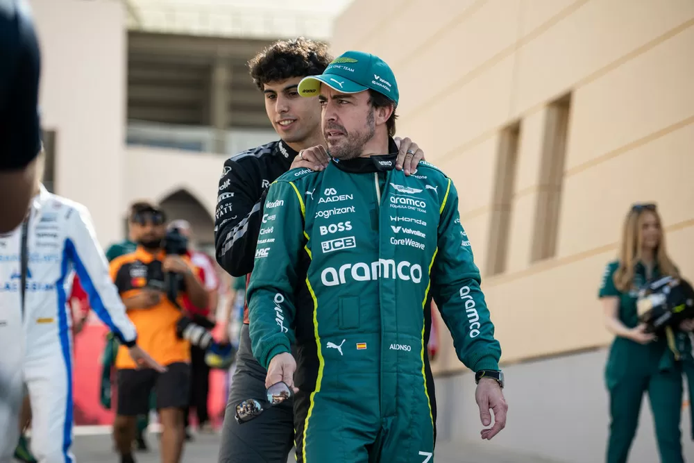 Alonso no neumático en el primer día de test de F1 en Baréin