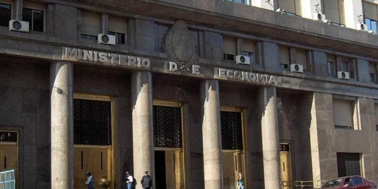 Superávit financiero del sector público nacional por tercer mes consecutivo