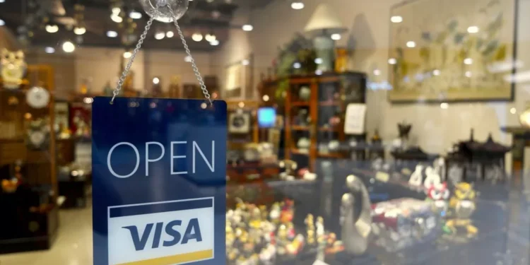 Cuándo cierra la tarjeta de crédito Visa o Mastercard