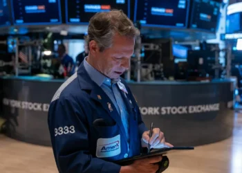Wall Street termina positivo y con récords para el Nasdaq