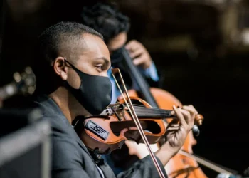 “La música: expresión, emoción y unión a través del tiempo”