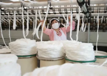 Reconocen apoyo de firmas maquiladoras a las mujeres