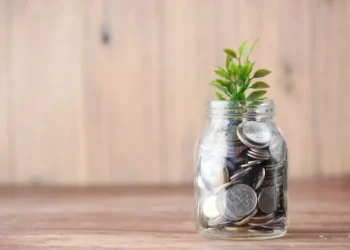 “Triunfos económicos: La luz al final del túnel”