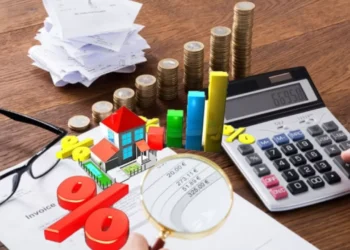 Colegiaturas y transporte escolar son deducibles, recuerda el SAT