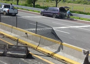 Bloqueo en México-Puebla: Reportan pérdidas económicas, médicas y anarquía en terminales