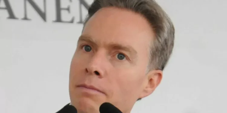 Velasco presume que ya tienen tres votos de la oposición para admitir reformas