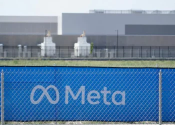 EU señala a redes sociales de espiar información de usuarios