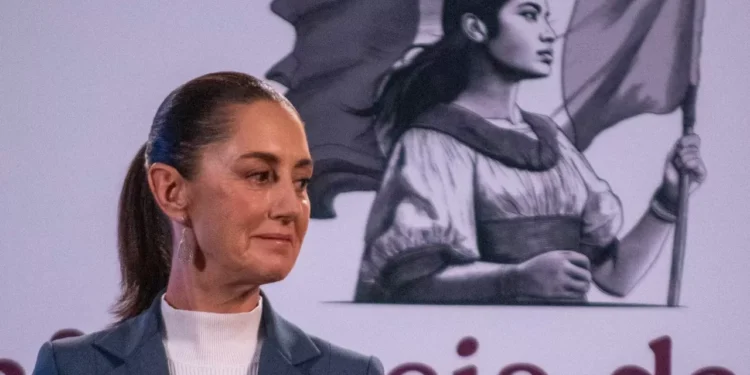 Peso se aprecia el primer día de Claudia Sheinbaum