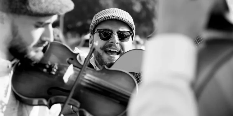 “El Poder de la Música en Nuestras Vidas”