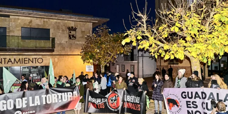 Sin incidentes en la manifestación animalista en Medinaceli