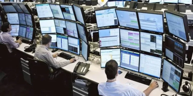 El riesgo país cayó a su nivel más bajo en cinco años alce la suba de bonos