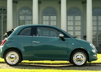 Frenan producción del Fiat 500 por bajas ventas