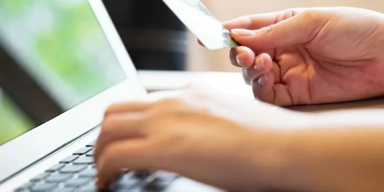 Cómo comprar en el exterior con un límite de US$ 3.000 y sin aranceles inclusive US$ 400