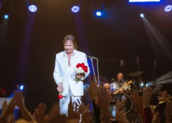 Roberto Carlos y sus grandes éxitos emocionan a Buenos Aires