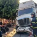 Camión de basura se estrella con local y deja segundo herisegundo en Iztapalapa