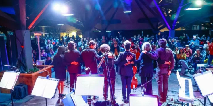 La banda Típica Patagonia Tango cierra el año con la última Milonga La Violetera
