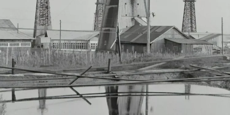 “Explorando la economía: más allá de las crisis”