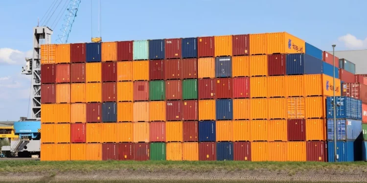 “El Impulso de la Economía: Estrategias y Políticas”