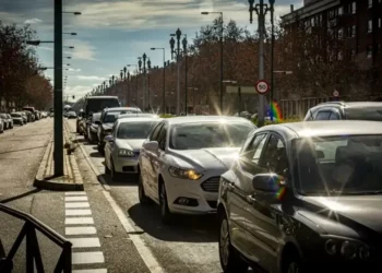 Las ventas de coches crecen tras remontar al final del año