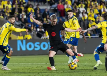 Olmo desatasca, Ferran remata y el Barça sigue en la cima