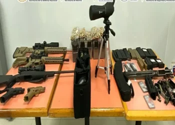 Detienen a estadounidense que intentó consentir armas de alto calibre por frontera con México