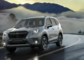 El Gobierno redujo impuestos para autos de alta gama y motos