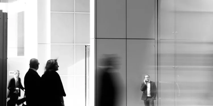 “Manejo adecuado de finanzas para una vida positiva”