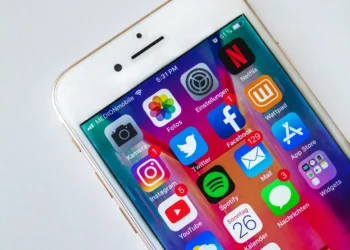 “La tecnología: Avances en la sociedad moderna”