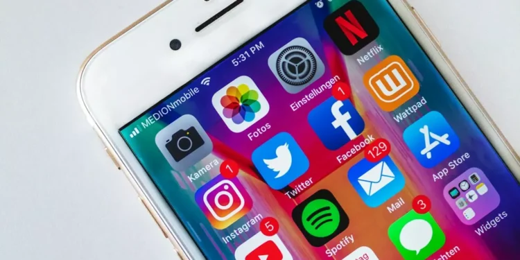 “La tecnología: Avances en la sociedad moderna”