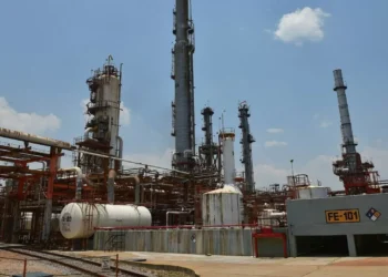 Banamex advierte disminución de producción de petróleo en México