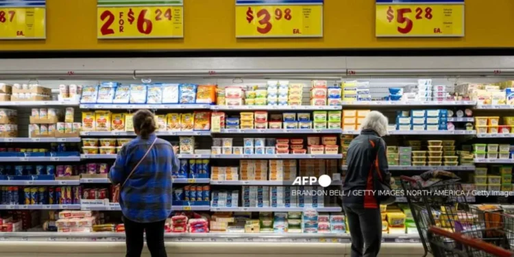 La inflación de EU mejora en febrero pese a incertidumbre