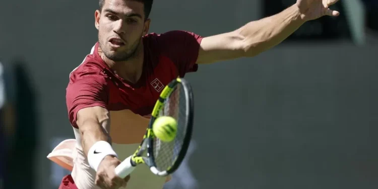 Alcaraz retoma Indian Wells por donde lo había dejado