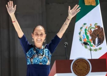 Frenar aranceles, ‘un logro de todos’: Sheinbaum durante asamblea en Zócalo
