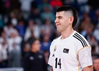El Real Madrid doblega al Baskonia en el regreso de Gaby Deck