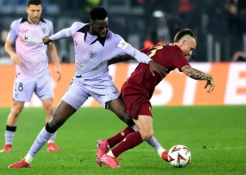 Angeliño y Shomurodov castigan al Athletic