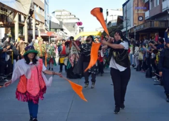 Este domingo continúa el Carnaval 2025 con más música, color y alegría en Bariloche