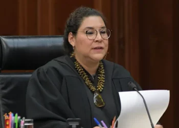 Abandona Lenia Batres sesión de la SCJN; señala a ministros de ‘vasallaje y complicidad’ por caso Salinas Pliego