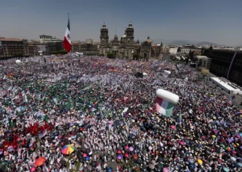 ministerio de la CDMX reporta más de 350 mil en asamblea de Sheinbaum en Zócalo