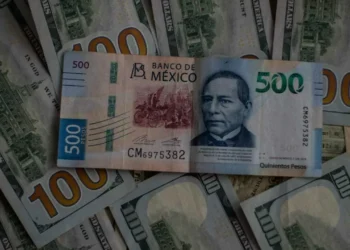 Peso cierra en 20.32 unidades por dólar tras pausa arancelaria