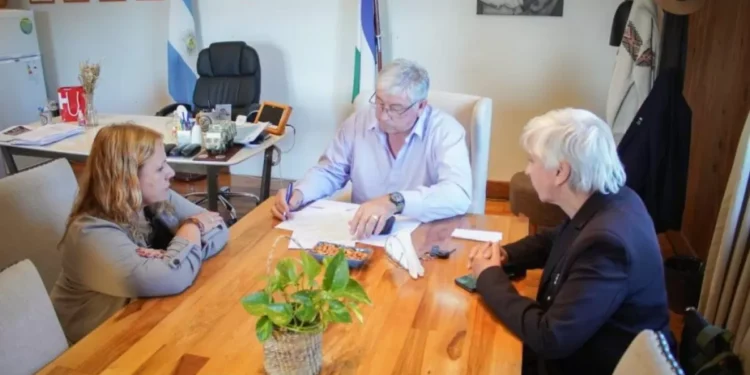 Firmaron un contrato entre la Universidad Nacional de las Artes y la Municipalidad