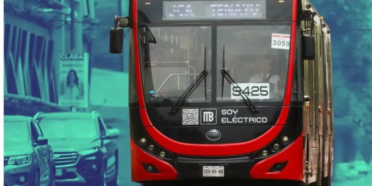 CDMX | Madre e hijo son atropellados por Metrobús en la GAM