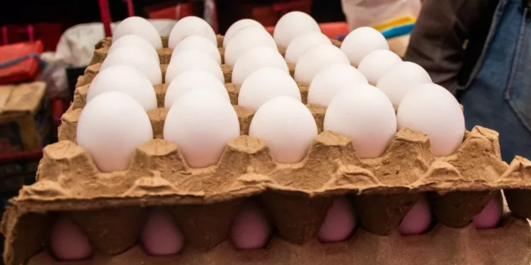 Desacelera inflación y abre pauta para recorte en Banxico