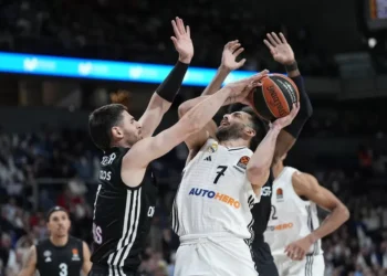 El Real Madrid se condena a una final más