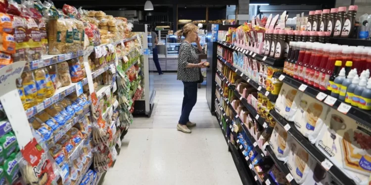 El índice de inflación en marzo trepó al 3,7% y acumuló 55,9% interanual