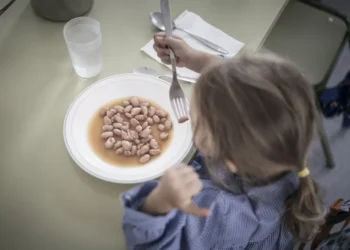 CyL sin embargo prohíbe la bollería industrial en los menús escolares