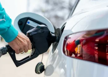 Cierran paso a combustibles desde Texas